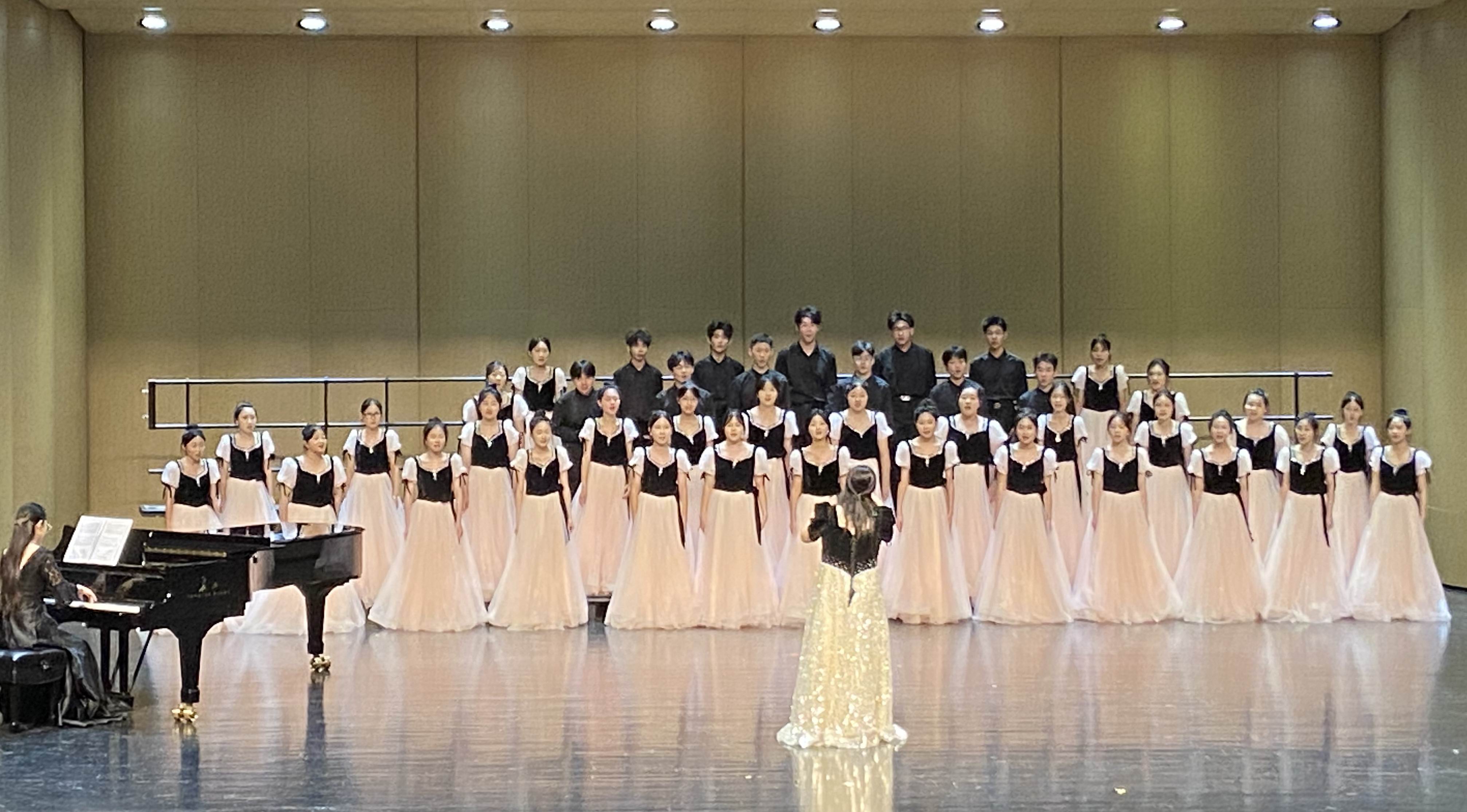 3学生队伍展演.jpg